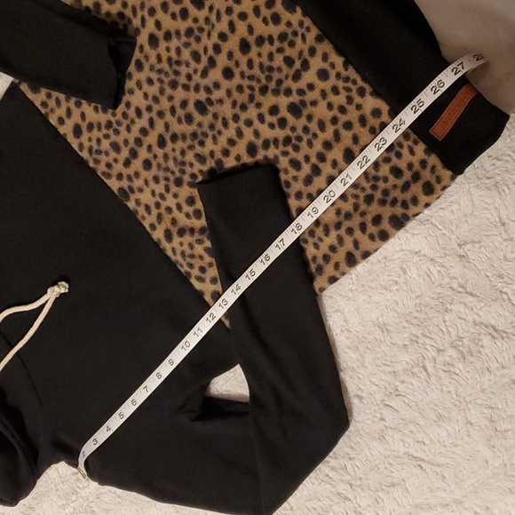 Ampersand sweater - Picture 5 of 8